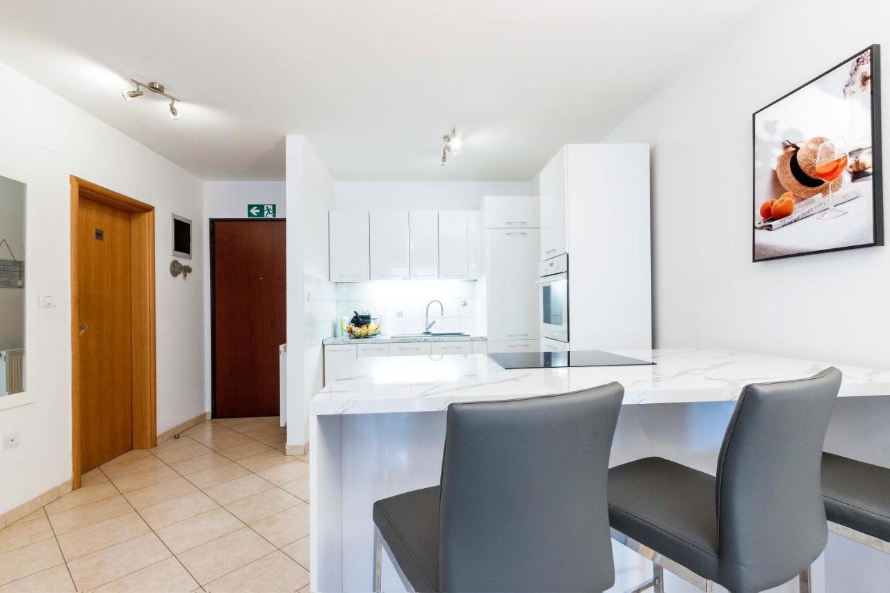 Apartment Elena PUY Eksteriør bilde